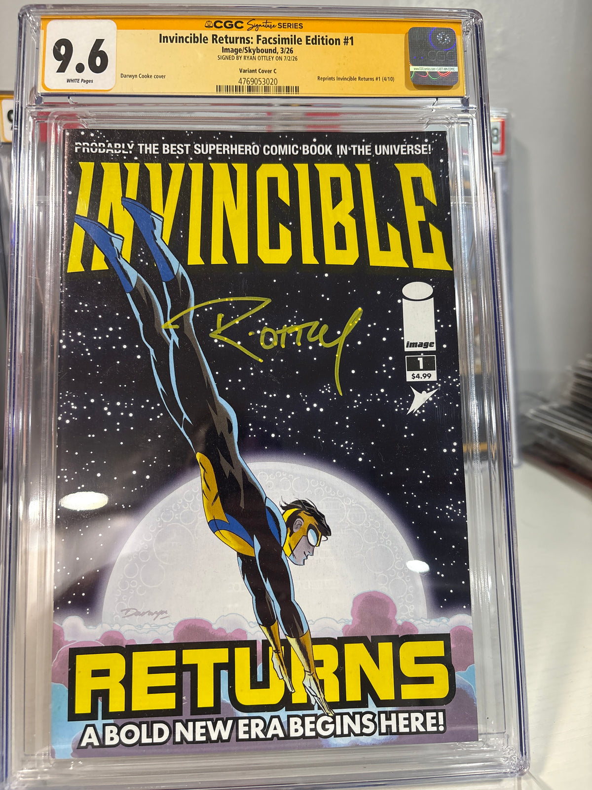 Invincible Returns #1 Facsimile Darwyn Cooke CGC 9.6 SS Signed Ryan Ottley